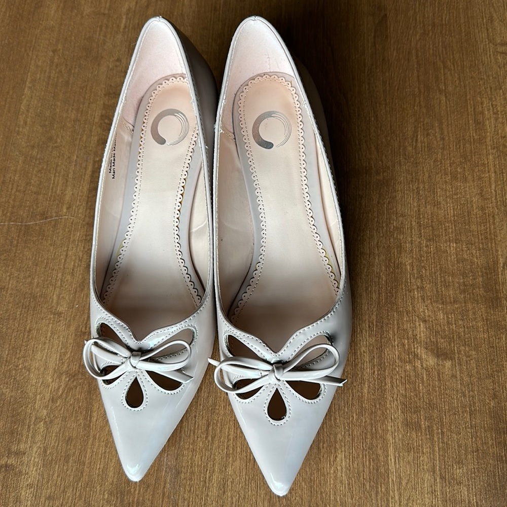 Classic nude kitten heels.  Size 7.5.